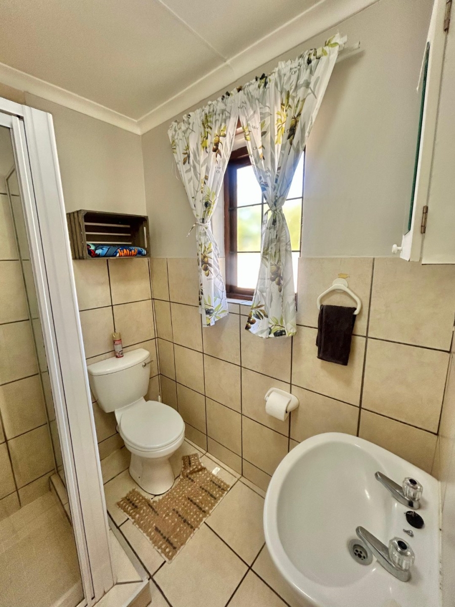 2 Bedroom Property for Sale in Langenhovenpark Free State